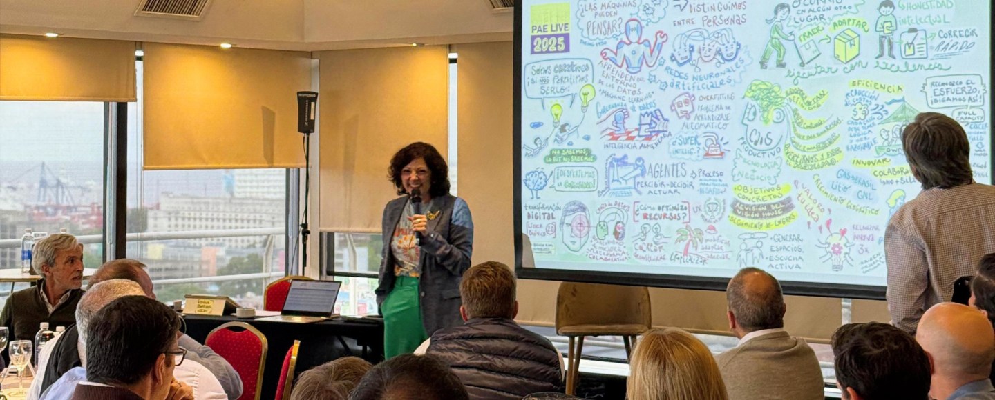 dina spampinato es speaker de innovación, creatividad, inteligencia artificial, con gran impacto visual y comunicación estratégica